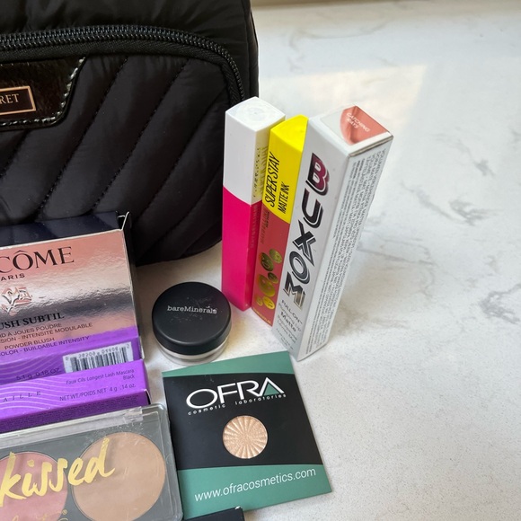 Brand New Makeup Bundle with NWT Victoria Secret Makeup Bag - Picture 6 of 12